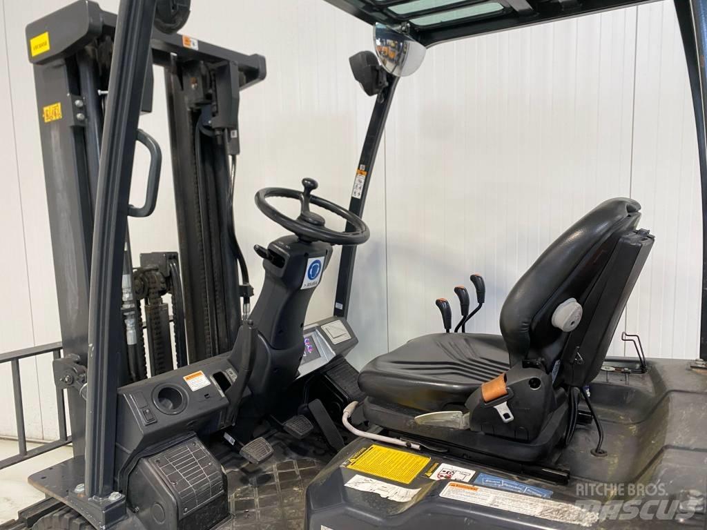 Doosan G25N-7 液化石油氣LPG卡車