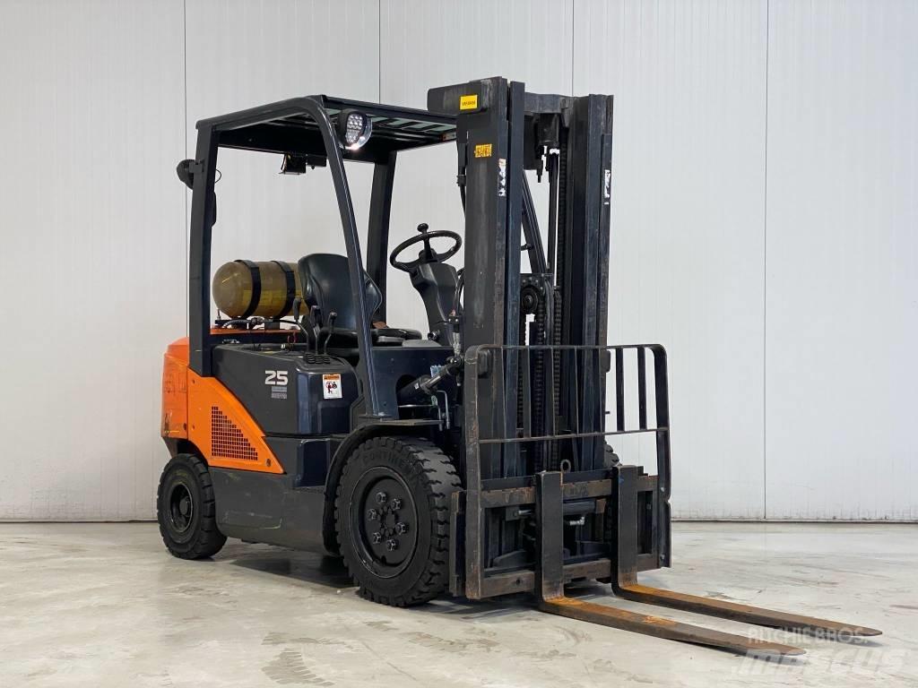 Doosan G25N-7 液化石油氣LPG卡車