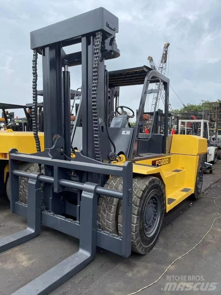 Komatsu 20 ton 柴油卡車