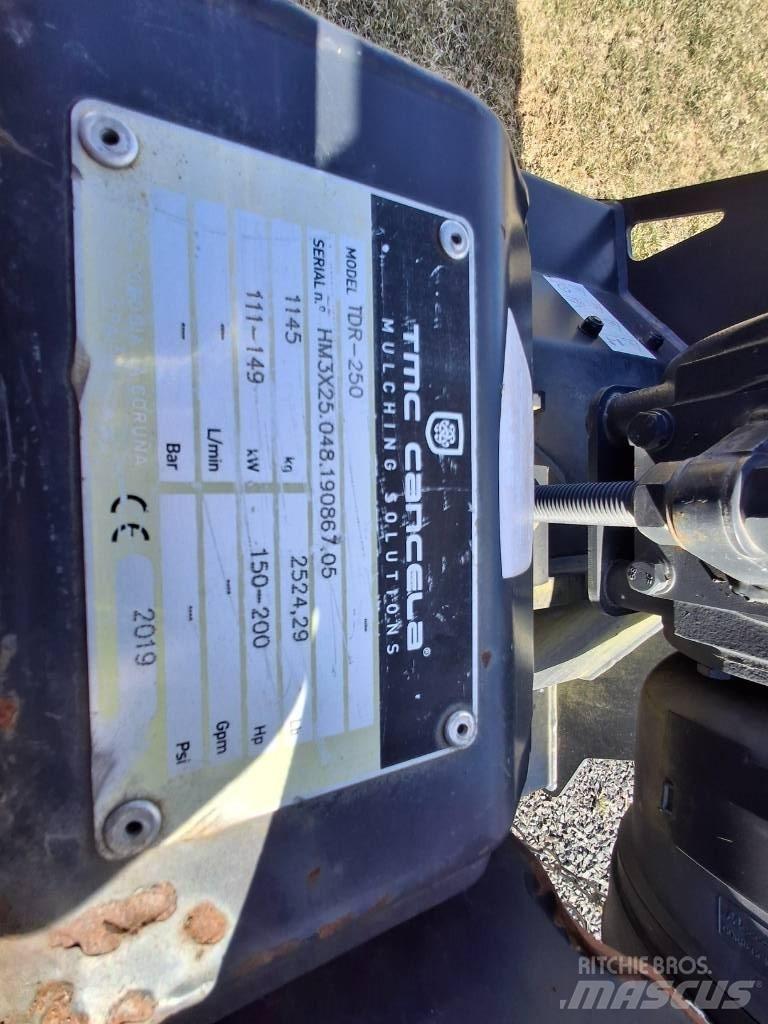 TMC TDR 250 莖葉去葉機