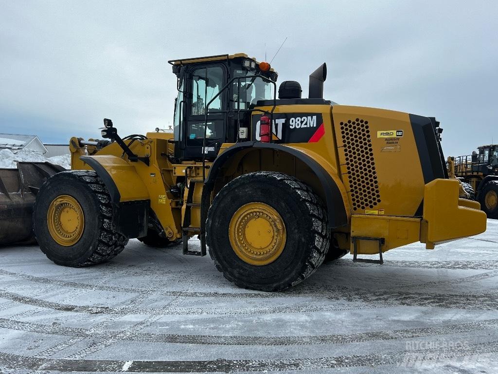 CAT 982 M 輪胎式裝載機