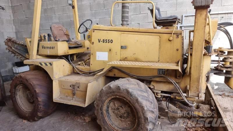 Vermeer V8550 掘溝機