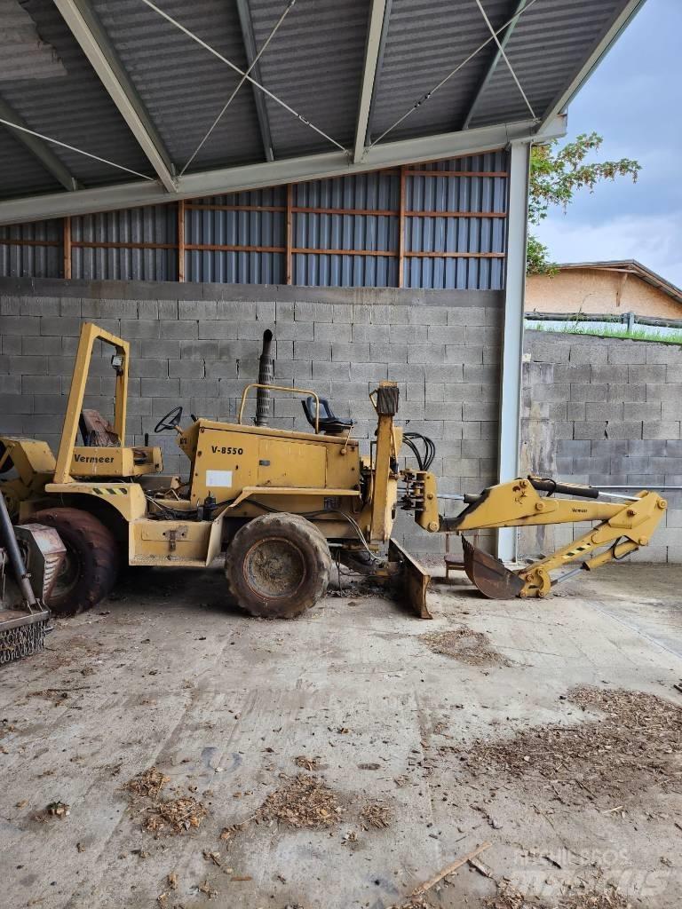 Vermeer V8550 掘溝機
