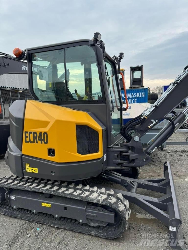 Volvo ECR 40 F 小型挖土機/掘鑿機<7t(小型挖掘機)