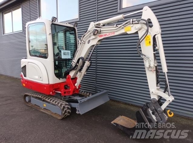 Takeuchi tb225 小型挖土機/掘鑿機<7t(小型挖掘機)
