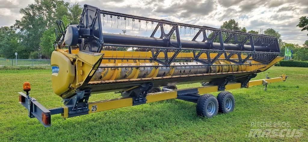 New Holland CX6.90 聯合收穫機