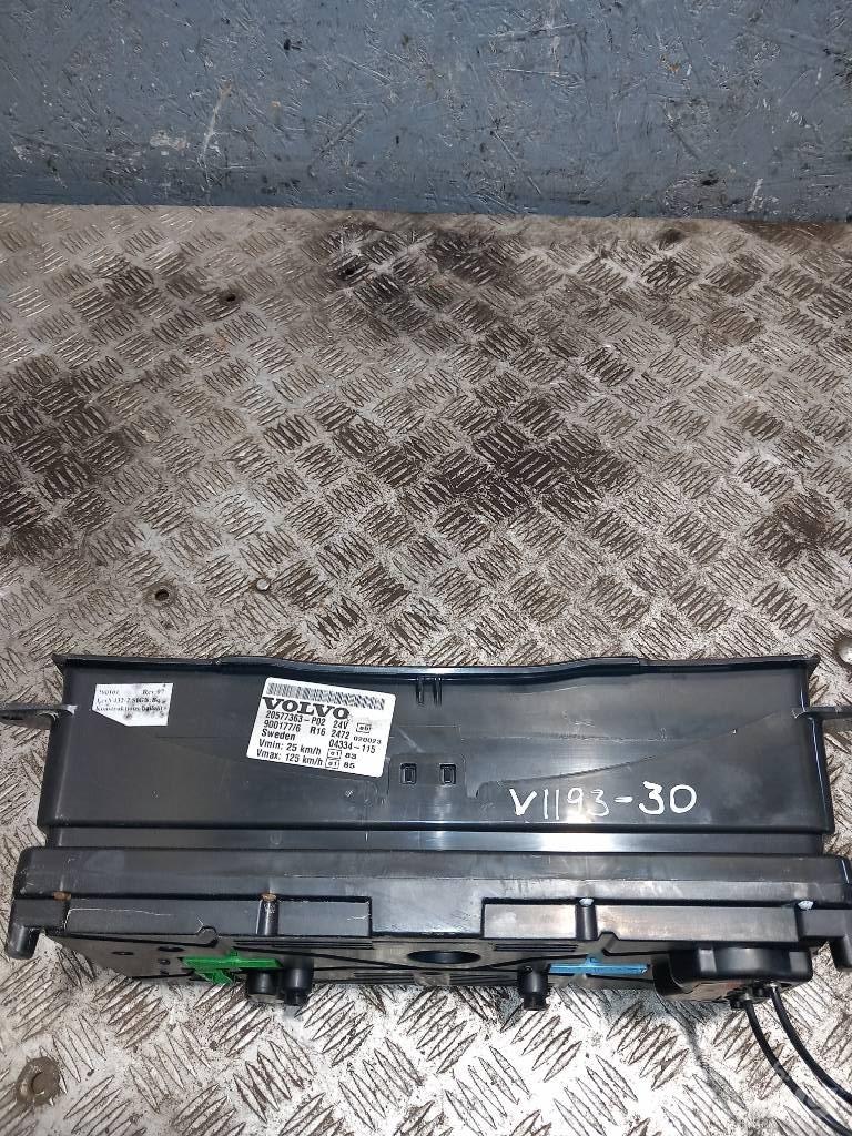 Volvo FH 12    20577363 駕駛室與內部