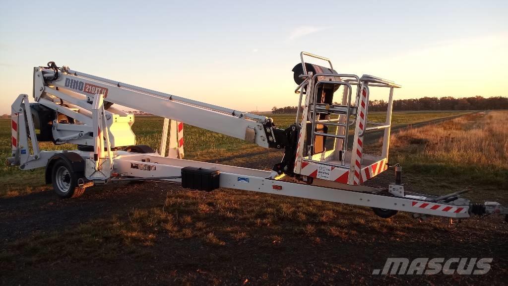 Dino 210 XT 拖車裝載高空作業平台