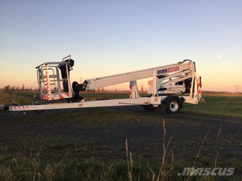 Dino 210 XT 拖車裝載高空作業平台