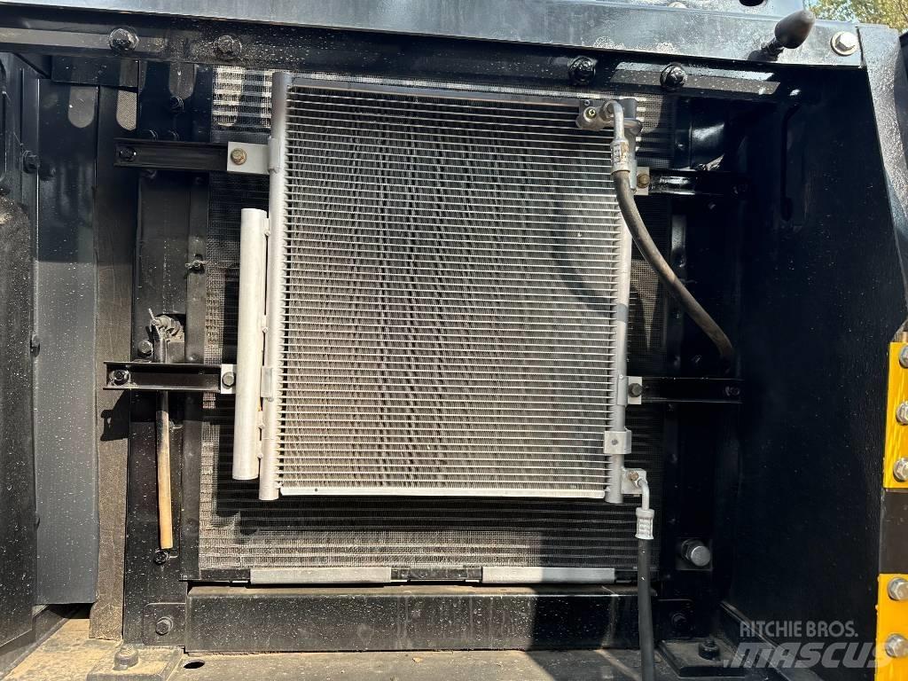 Volvo EC 210 中型挖土機/掘鑿機/挖掘機 7t-12t