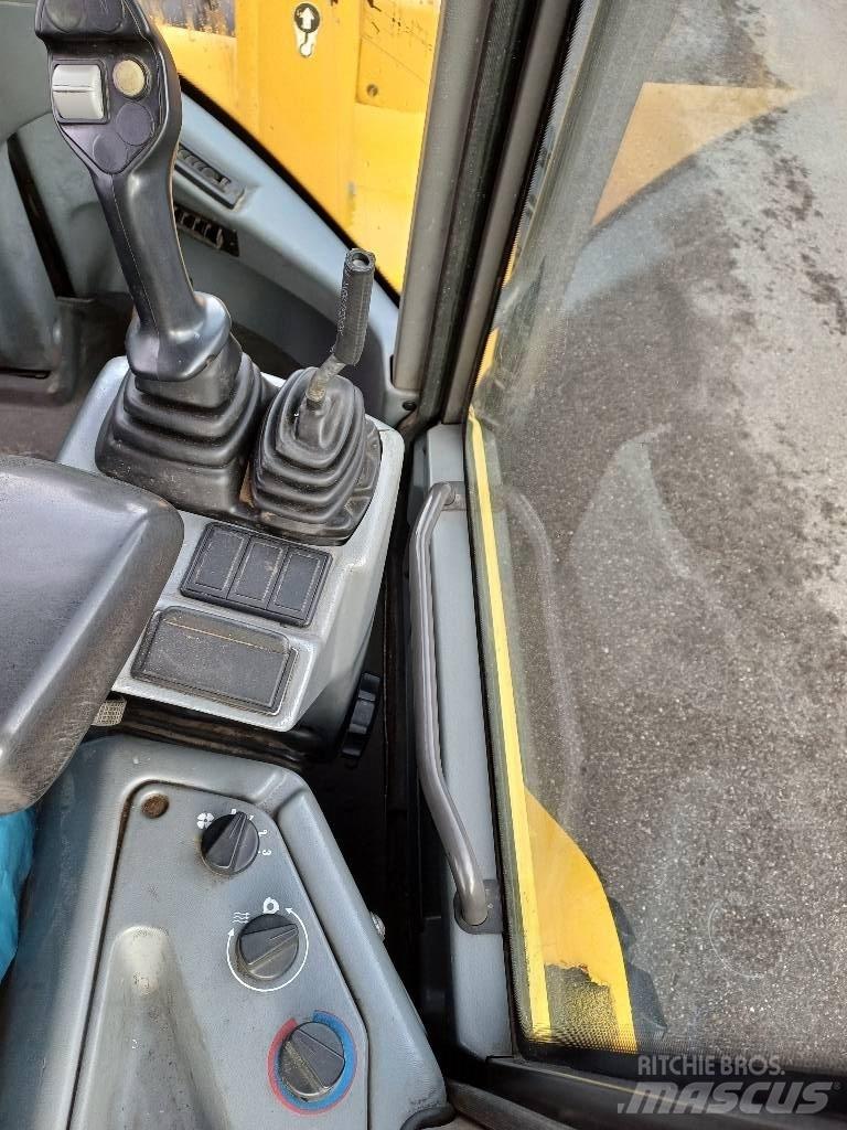 Volvo L 30 B 輪胎式裝載機