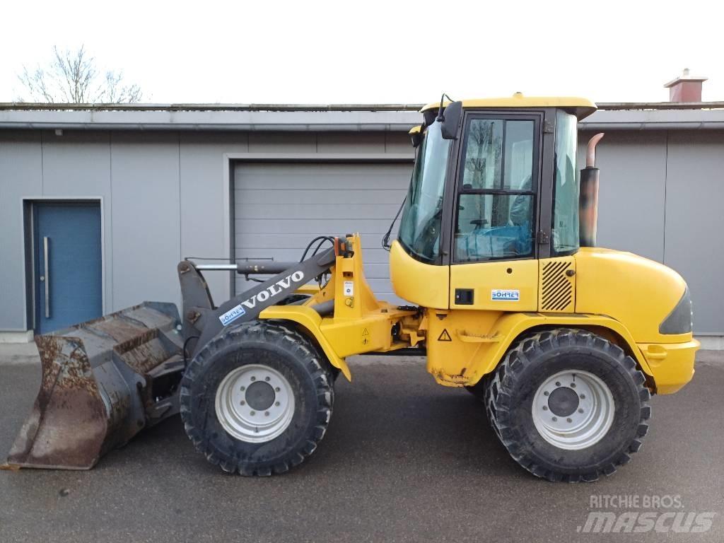Volvo L 30 B 輪胎式裝載機