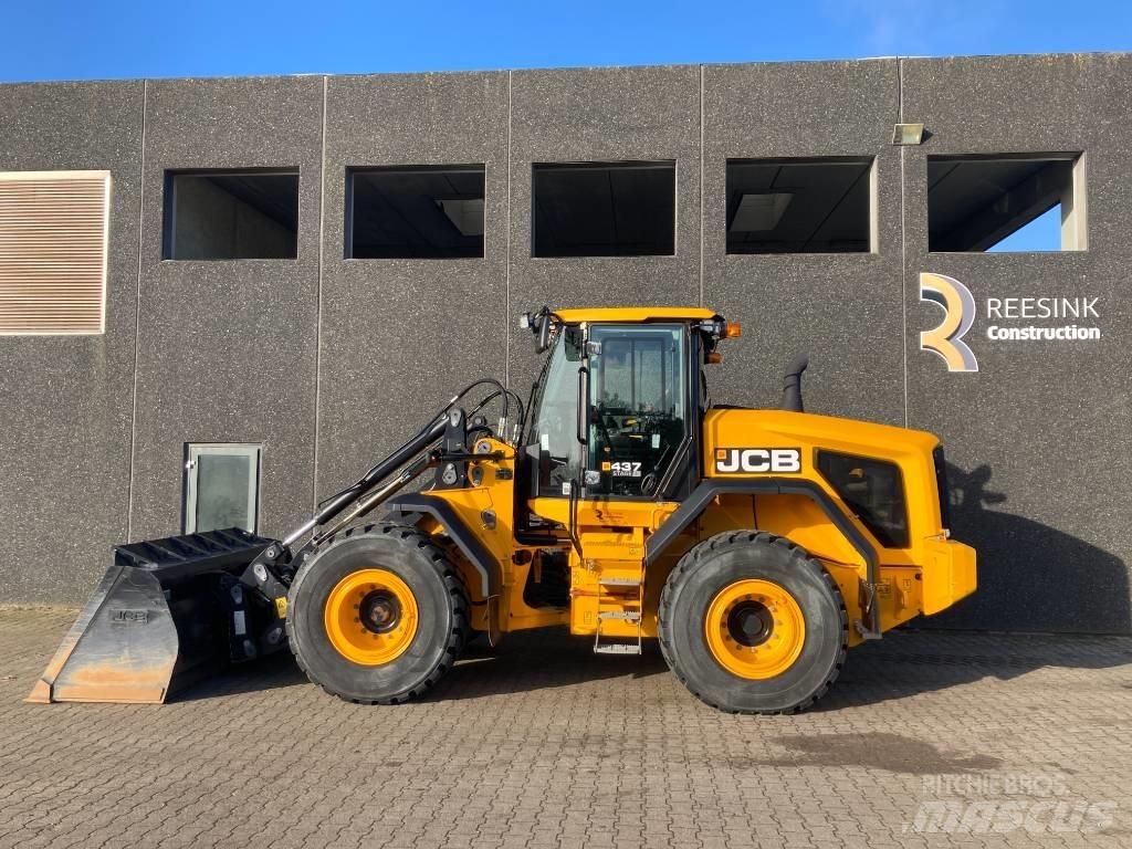JCB 437 HT 輪胎式裝載機