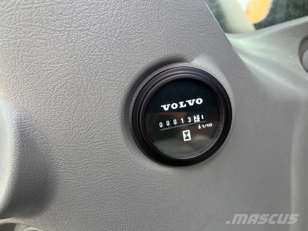 Volvo EC 300 D L 履帶式 挖土機/掘鑿機/挖掘機