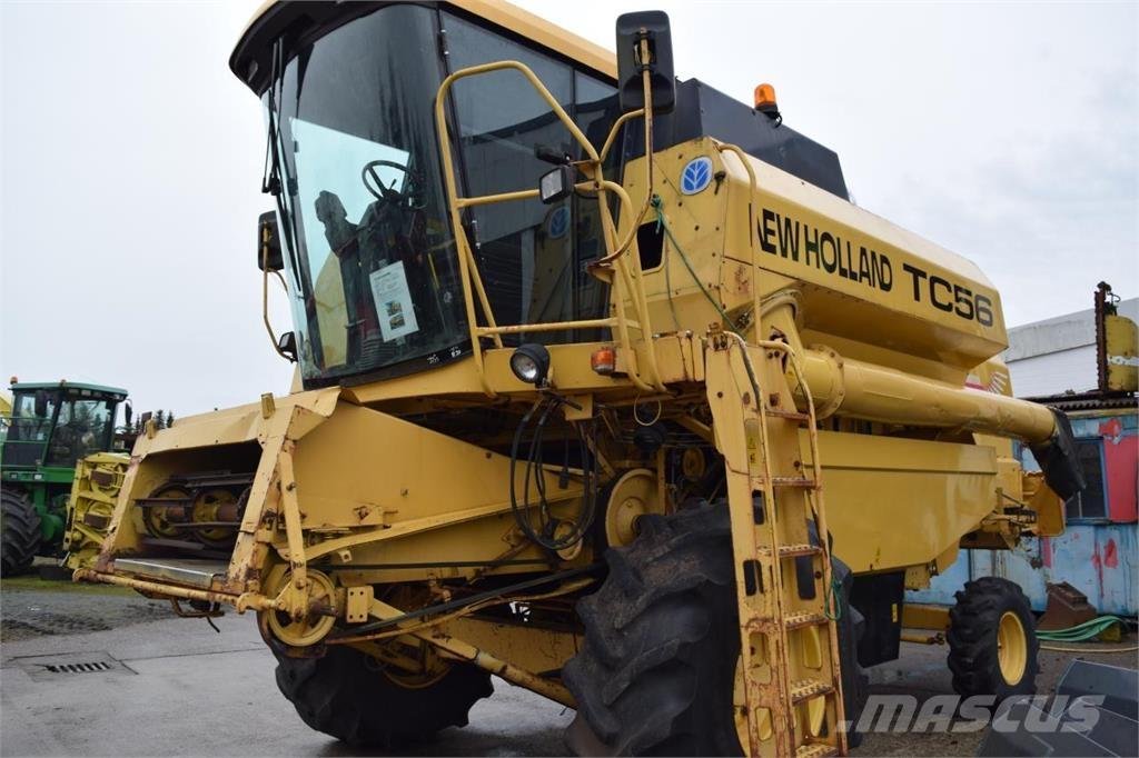 New Holland TC 56 聯合收穫機