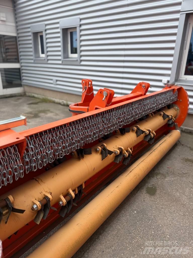 Agrimaster RV 320 莖葉去葉機