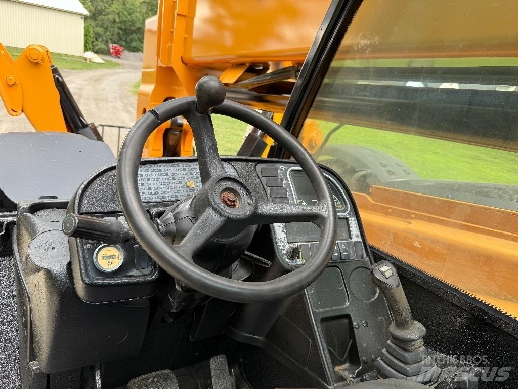 JCB 510-56 伸縮臂操作車