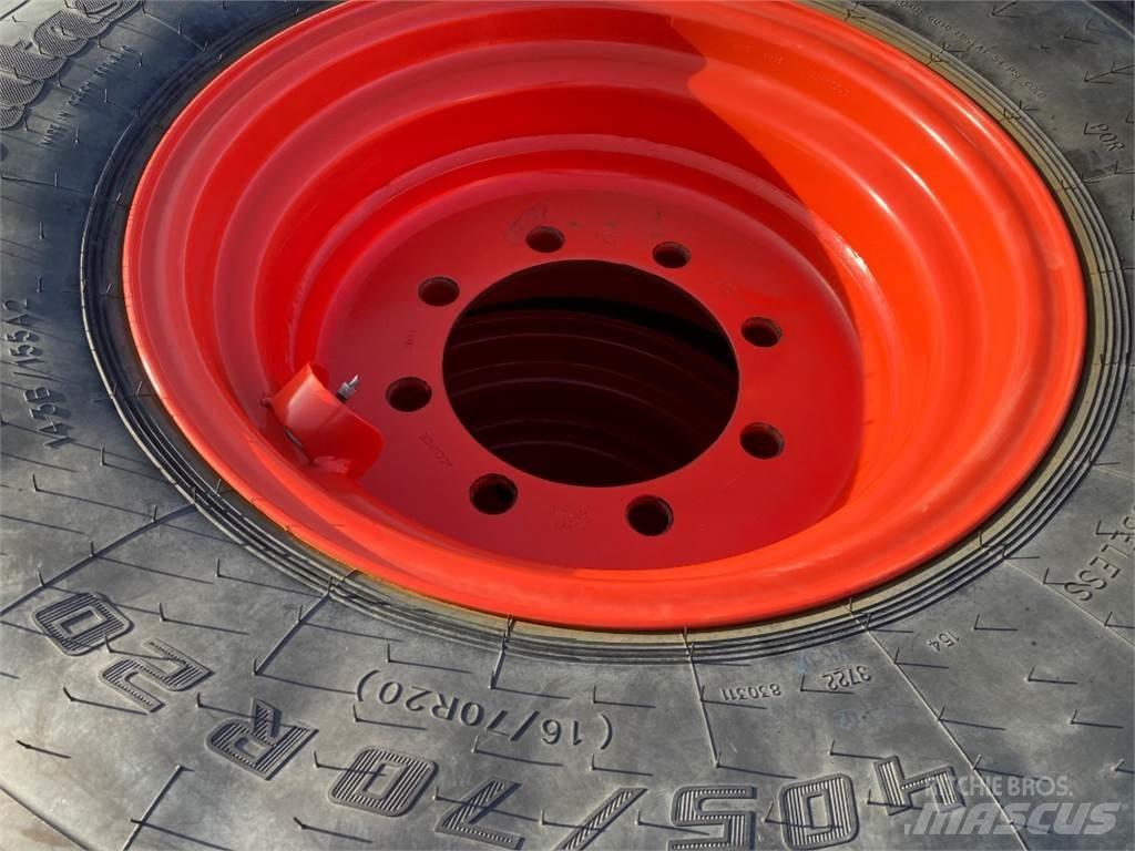 Mitas 4x 405/70R20 其他曳引機配件