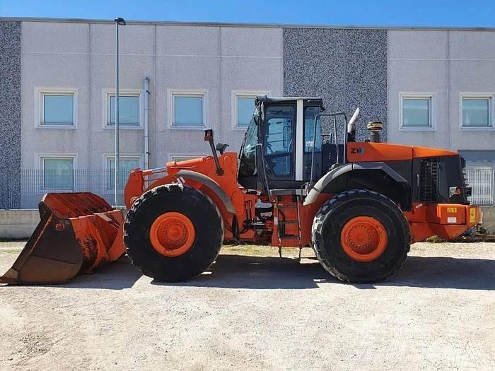 Hitachi ZW 310 輪胎式裝載機
