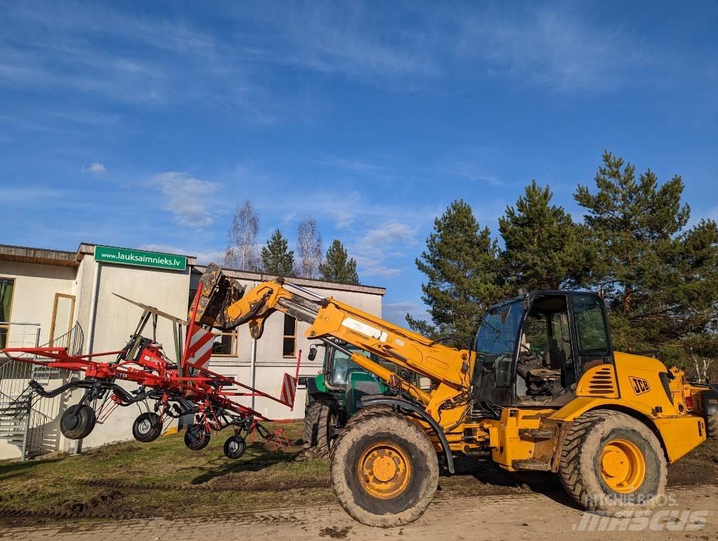 JCB TM 300 伸縮臂操作車