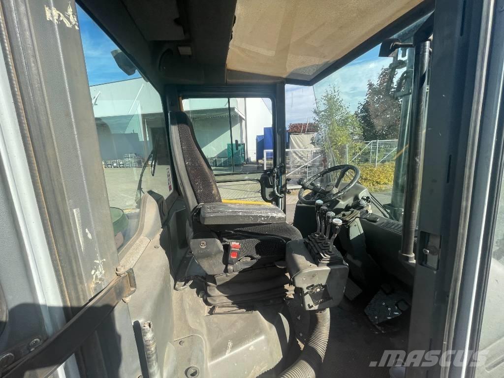 Kalmar DCE 50-6 柴油卡車