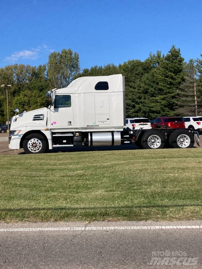 Western Star 5700 XE 曳引機組件