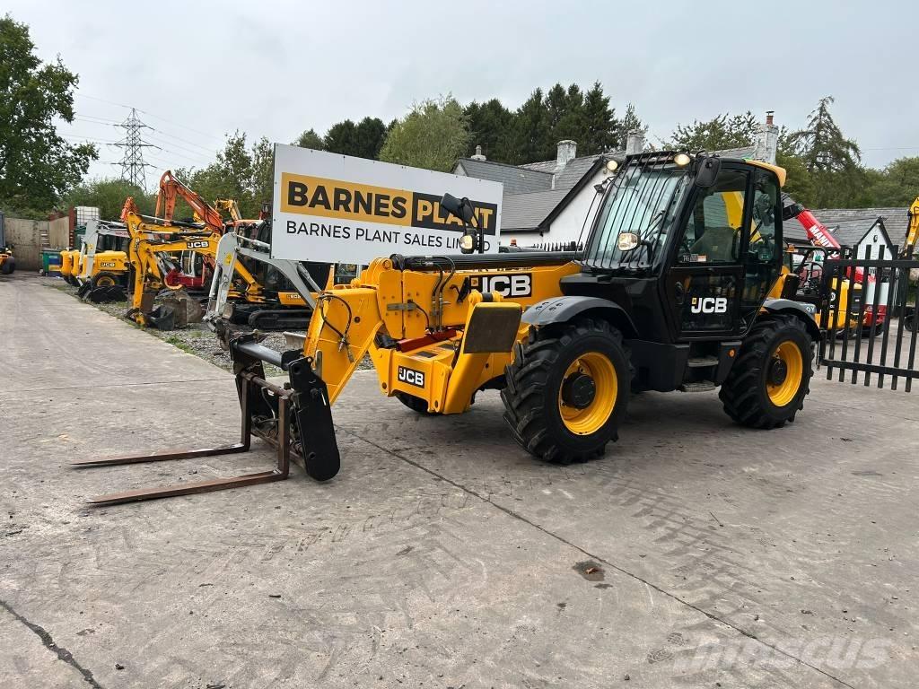 JCB 535-140 Hiviz 伸縮臂操作車