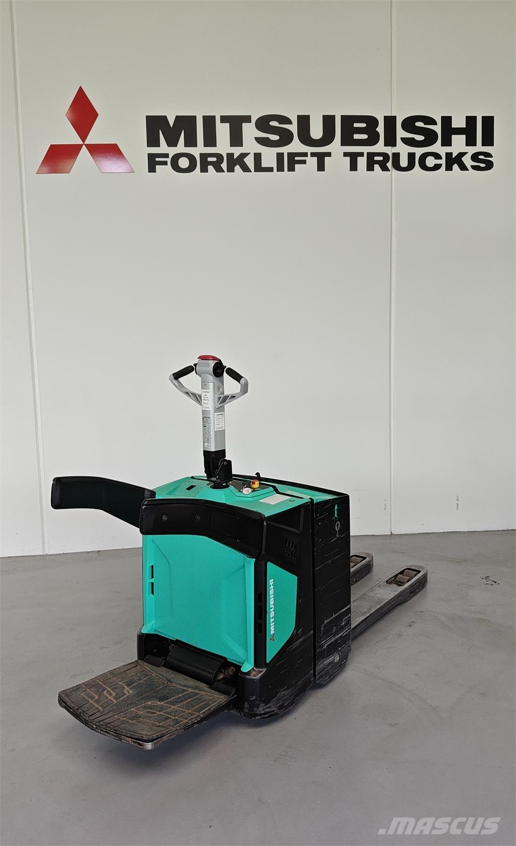 Mitsubishi PBV20N2 平台卡車