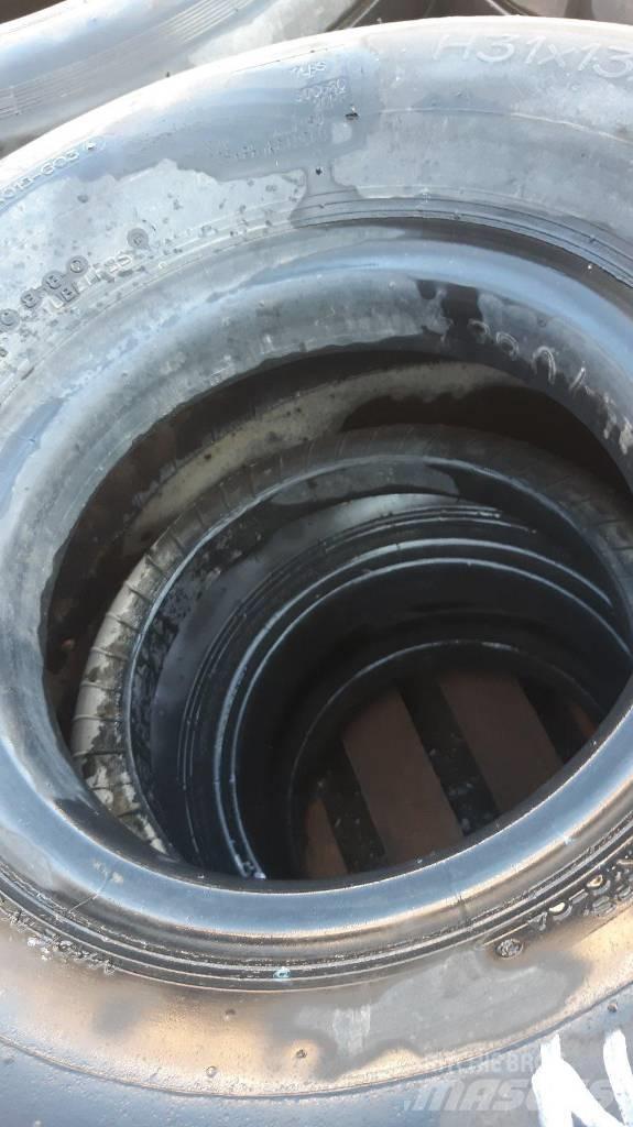 Michelin H 31X130-12 輪胎、車輪和輪圈