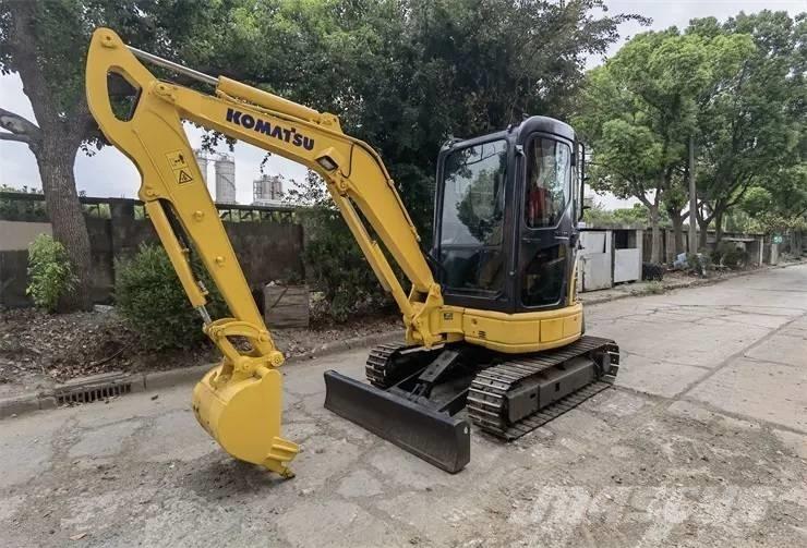 Komatsu PC35 小型挖土機/掘鑿機<7t(小型挖掘機)