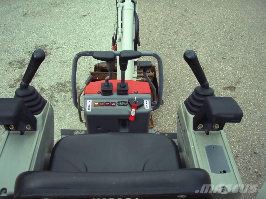 Takeuchi TB 210 R 小型挖土機/掘鑿機<7t(小型挖掘機)