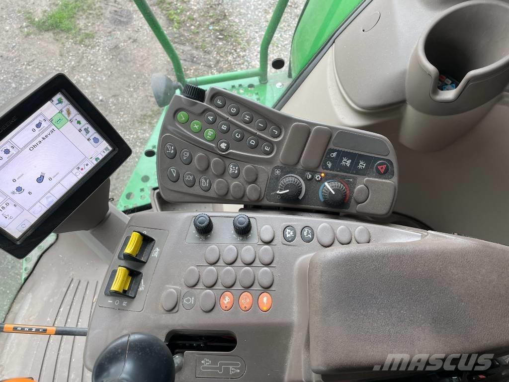 John Deere W540 聯合收穫機