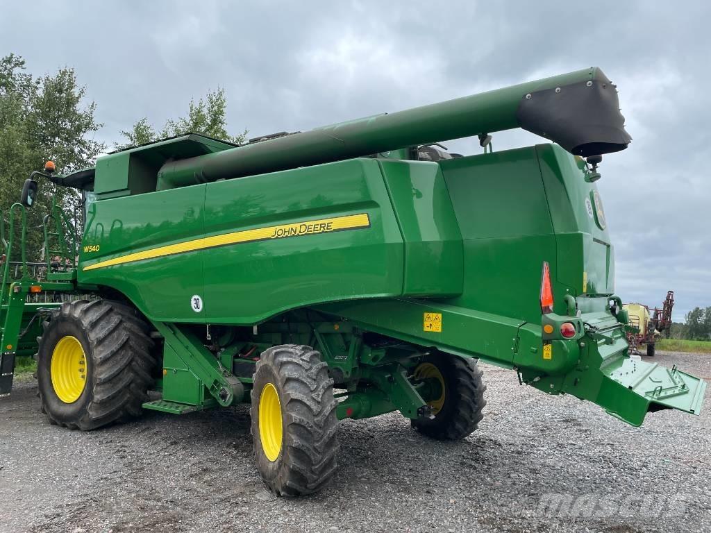 John Deere W540 聯合收穫機