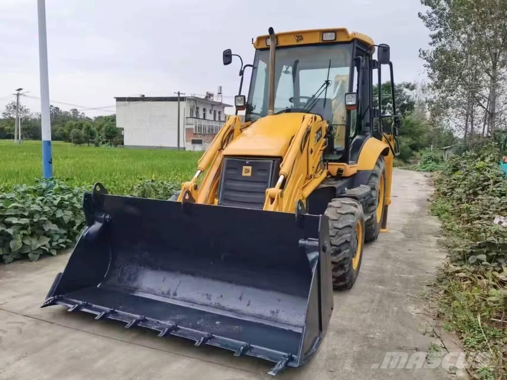 JCB 3CX 反鏟裝載機