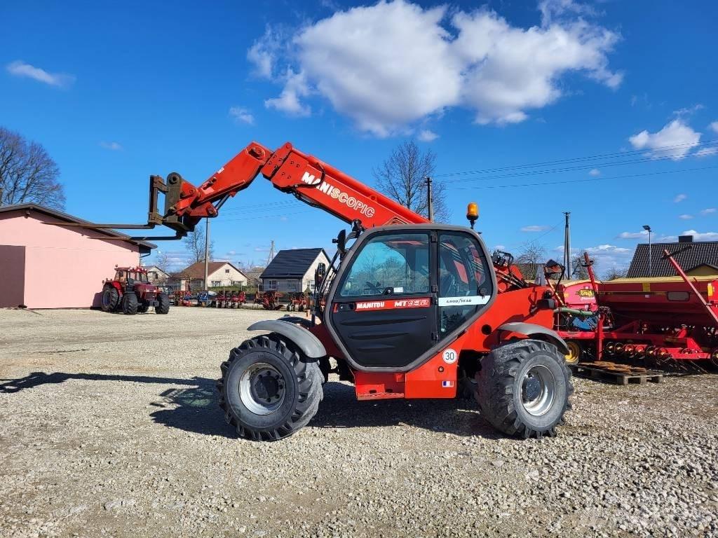 Manitou MT 932 伸縮臂操作車