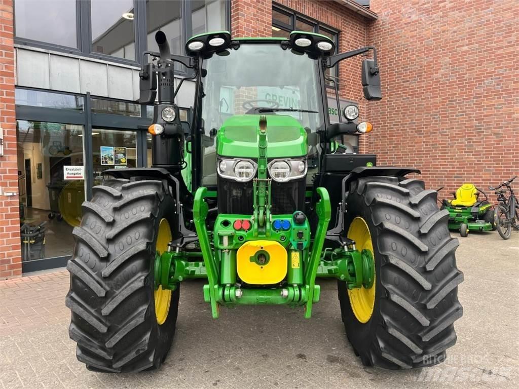 John Deere 6120M 曳引機