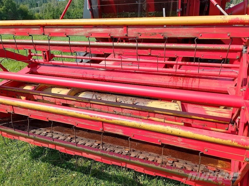 Massey Ferguson 16 聯合收穫機