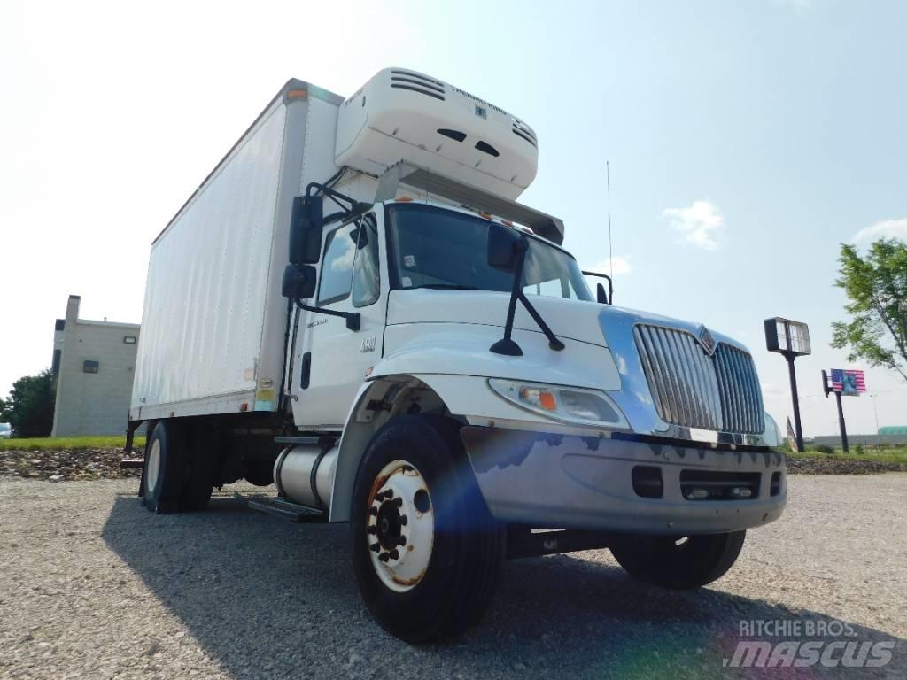 International 4400 貨櫃框架卡車