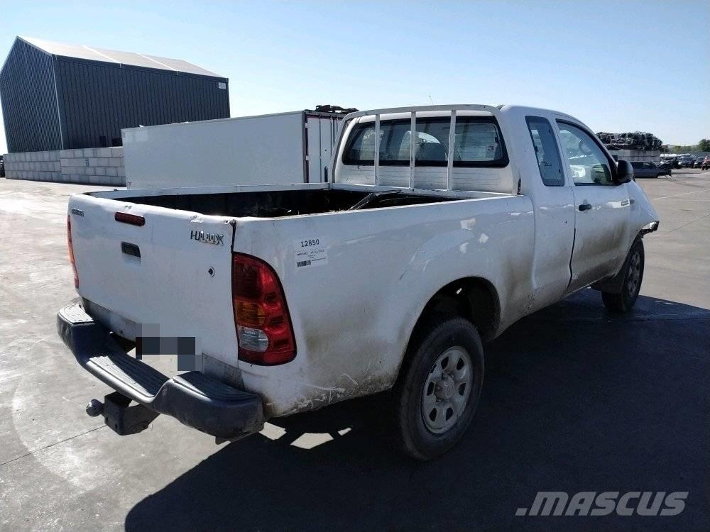 Toyota Hilux 4 皮卡.傳統半斗卡車/側卸板