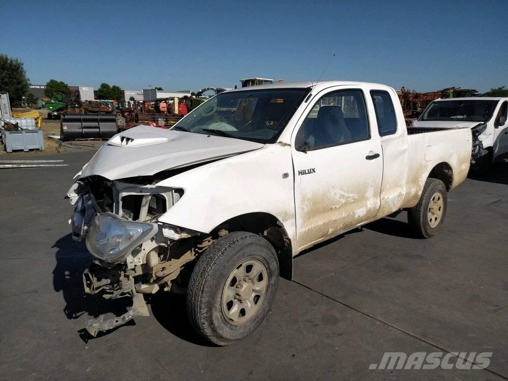 Toyota Hilux 4 皮卡.傳統半斗卡車/側卸板