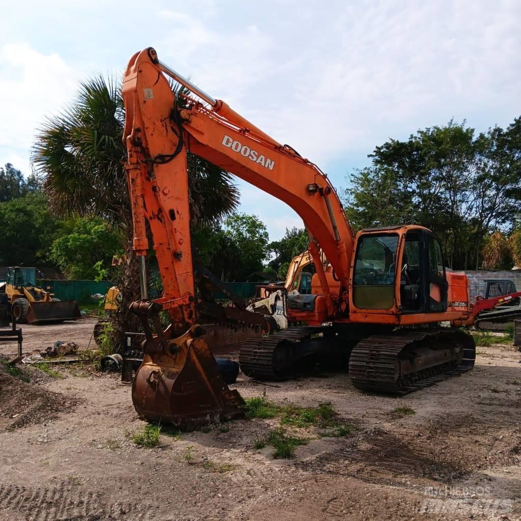 Doosan DX 225 LC 履帶式 挖土機/掘鑿機/挖掘機