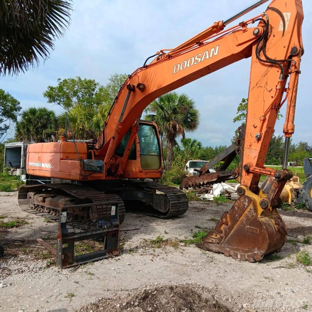 Doosan DX 225 LC 履帶式 挖土機/掘鑿機/挖掘機