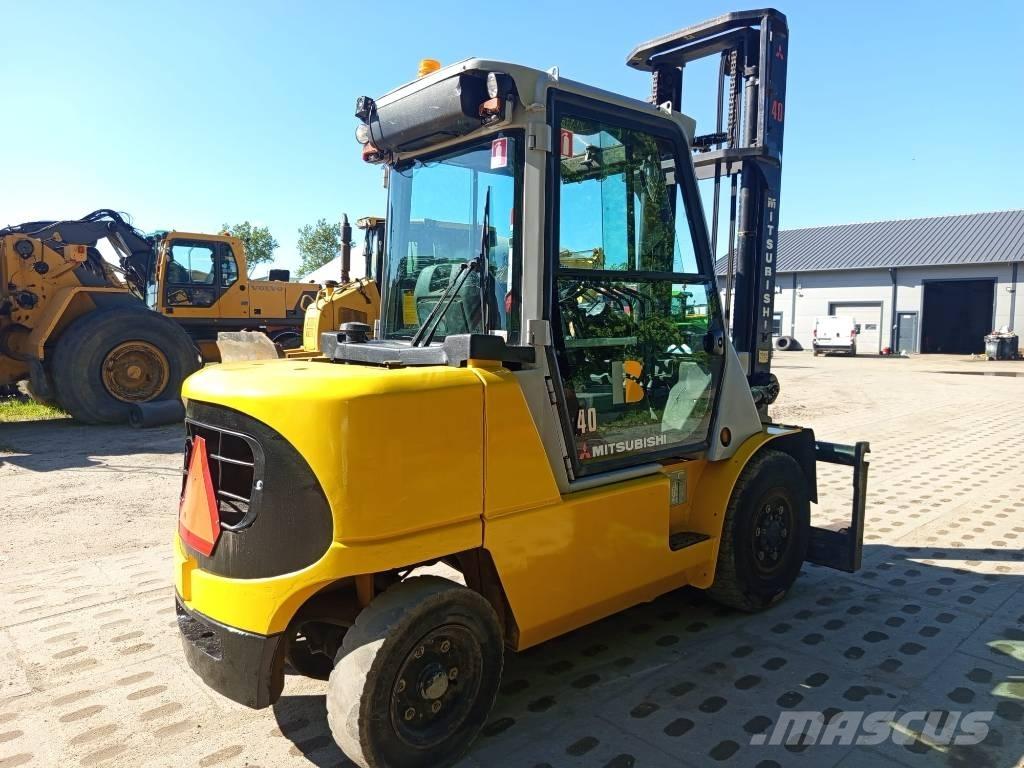 Mitsubishi FD 40 K 柴油卡車
