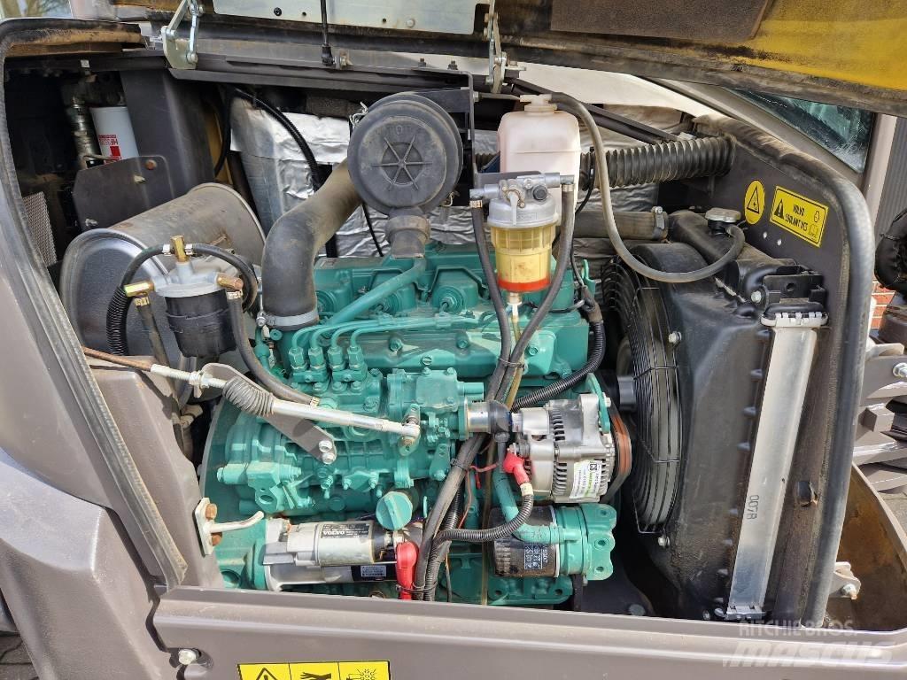 Volvo ECR 50 D 小型挖土機/掘鑿機<7t(小型挖掘機)