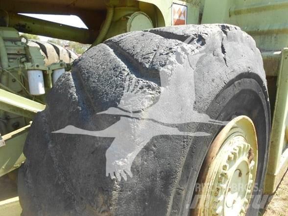 Terex TS14C 刮土機