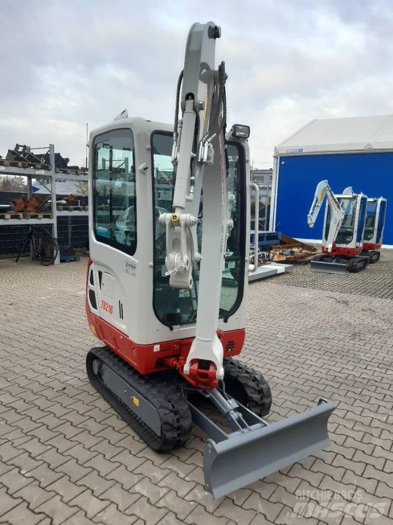 Takeuchi TB216 V2 小型挖土機/掘鑿機<7t(小型挖掘機)