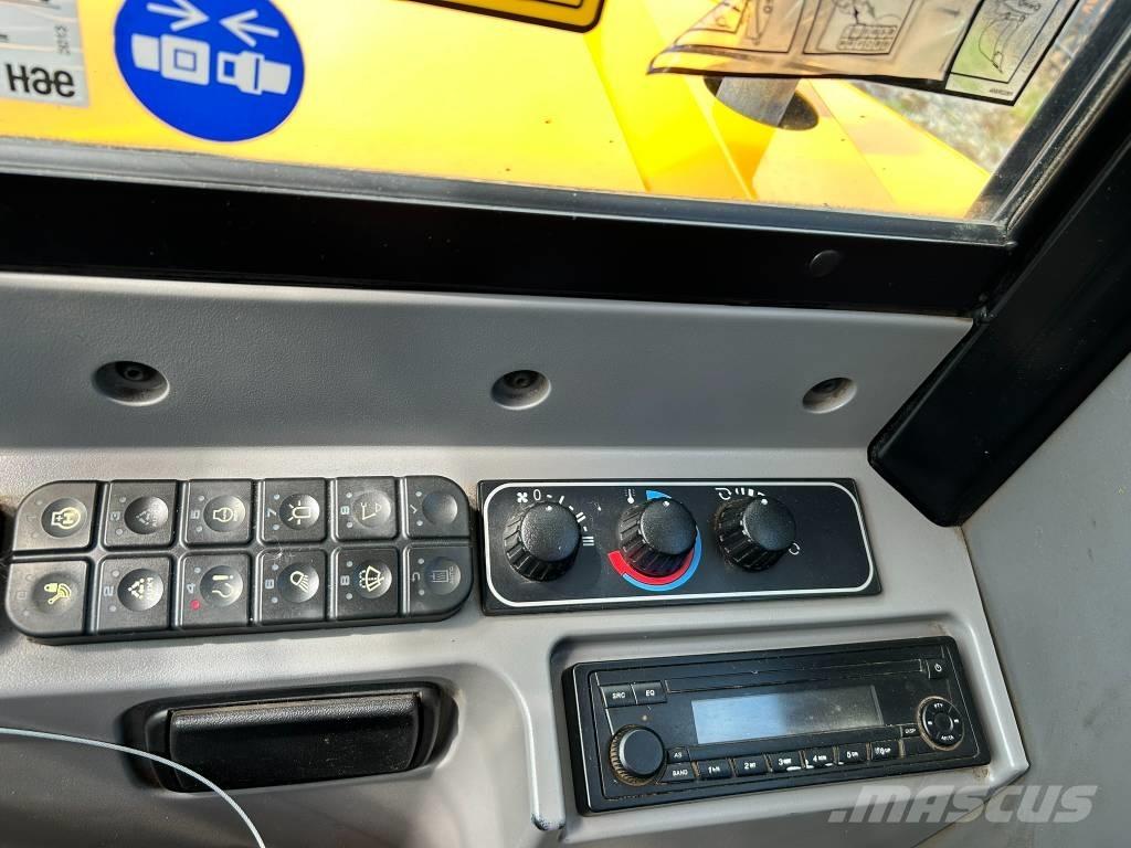 JCB 48 Z-1 小型挖土機/掘鑿機<7t(小型挖掘機)