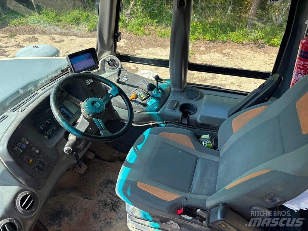 Bell B 30 D 鉸接式起吊車