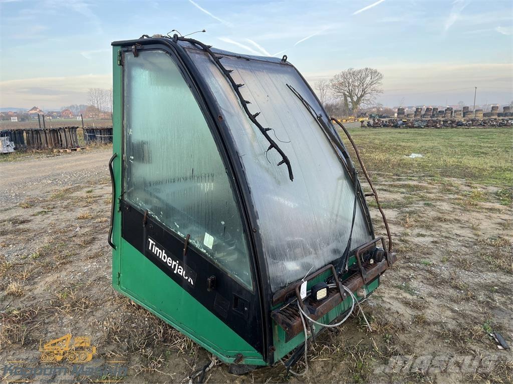 Timberjack 1270C 駕駛室與內部