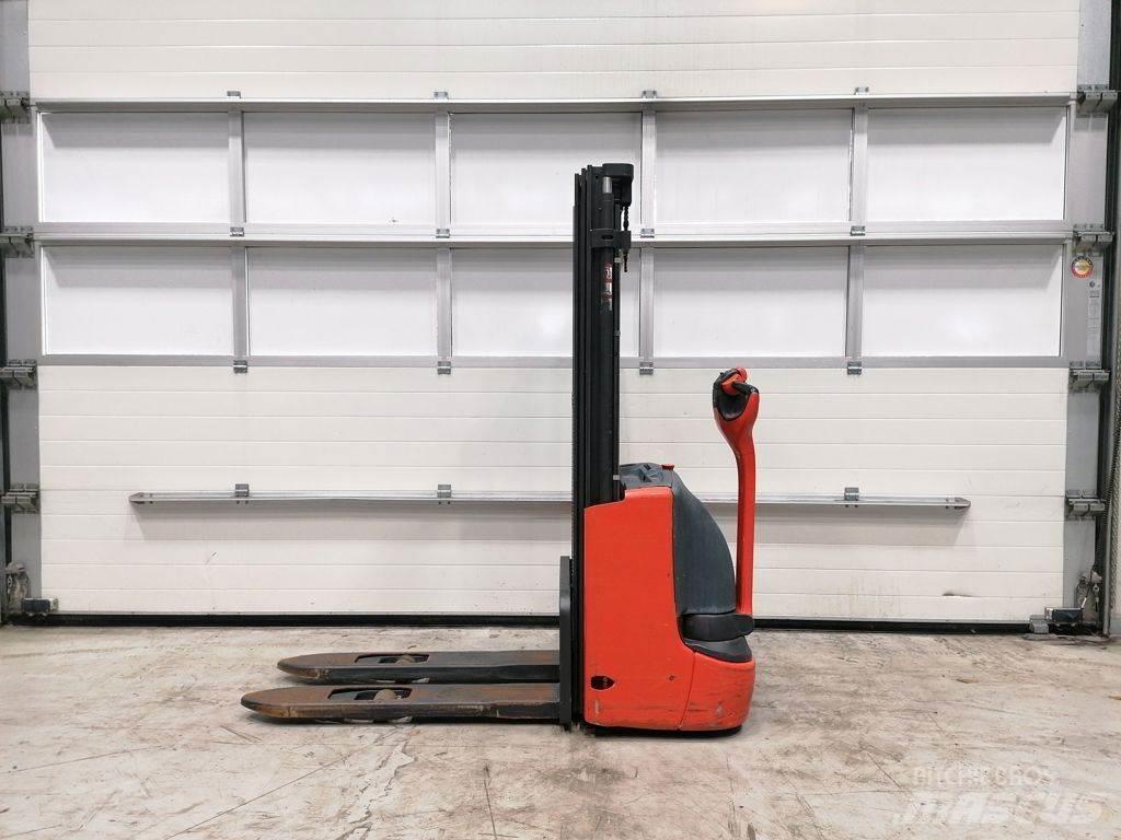 Linde L10 行走控制式堆積機